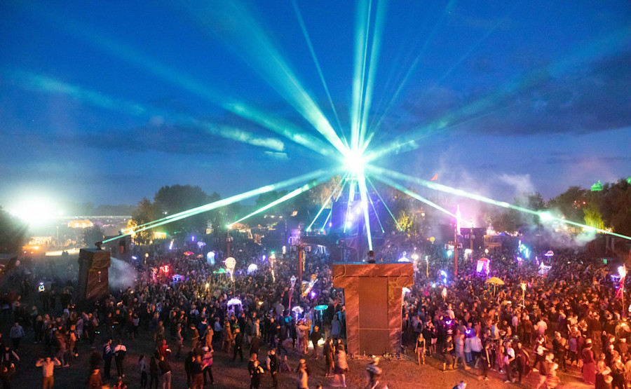 Reisechaos beim Fusion-Festival? Zugausfälle und Ersatzverkehr angekündigt.