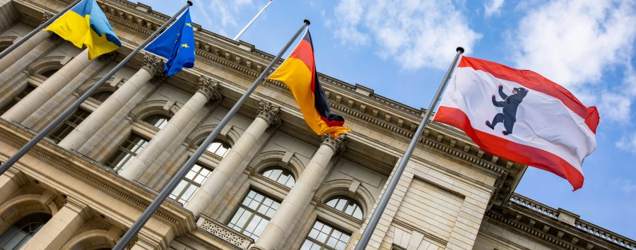 Nach den Berliner Parlamentsferien: Bauausschuss streitet über Reihenfolge beim Reden 