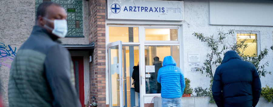 Hausarztpraxen pandemiefest machen? Eine Berliner Ärztin macht's vor