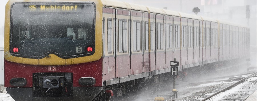 AfD vermutet, dass S-Bahn wegen „Klimafanatikern“ Winterprobleme hat