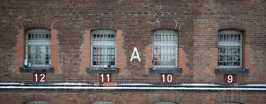 Gefängnis sucht Metallfräsen