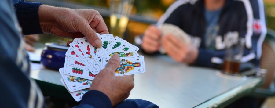 Auch in Berlin wird wieder Karten gespielt: Deutscher Skatverband meldet steigende Mitgliederzahlen – und will Regeln modernisieren