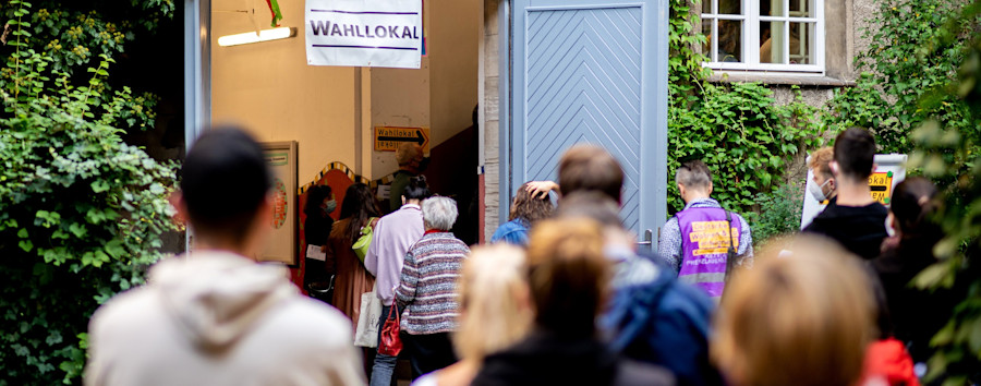 Neue Details zur Berliner Wahl: Probleme traten in mehr Wahllokalen auf als bisher bekannt