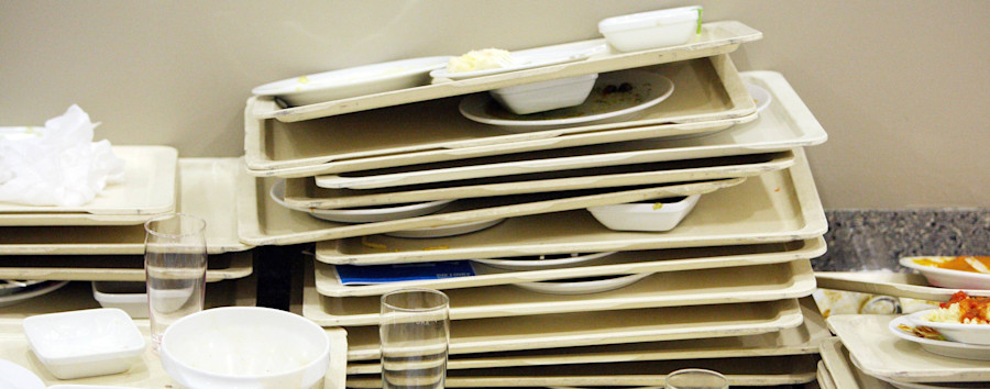 Tassen besonders begehrt: Berlins Studierendenwerk zahlt jährlich 200.000 Euro für Geschirr-Ersatz