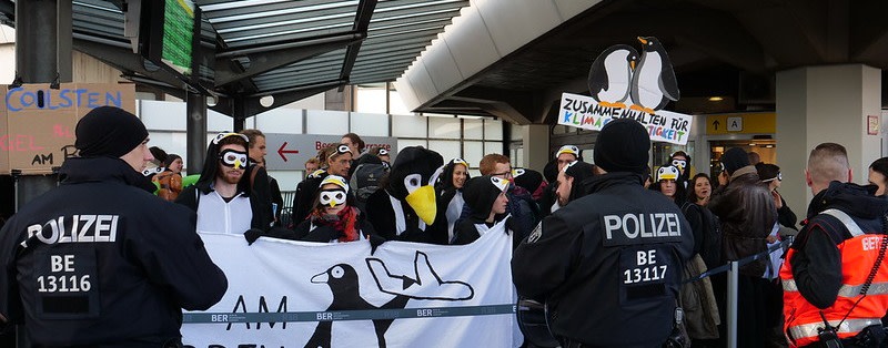 Polizei übernimmt Pinguinpatenschaften