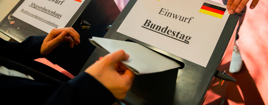 Wie Berliner Stimmzettel in Mülltonnen landeten