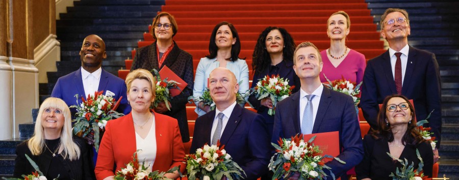 Büroleitungen erhalten Gehaltserhöhung: Erste Amtshandlungen des neuen Berliner Senats