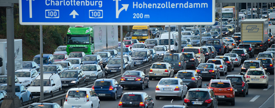 Kfz auf Berliner Autobahnen sammelten letztes Jahr 43.858 Stau-Kilometer