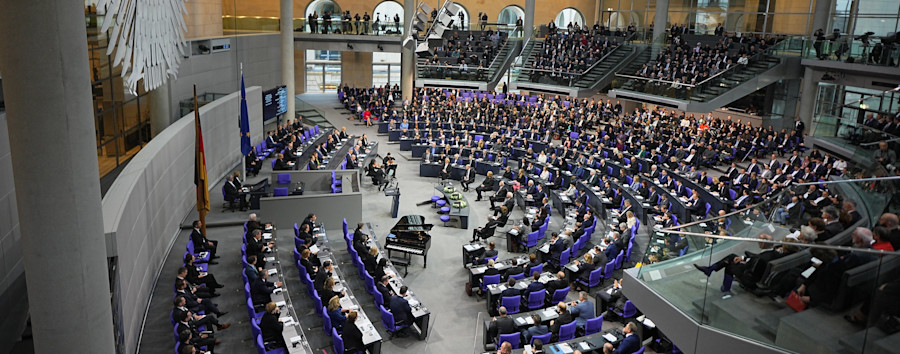 Frauen im Bundestag haben nicht mal Sperrminorität - Ataman spricht von „Armutszeugnis für eine Demokratie“