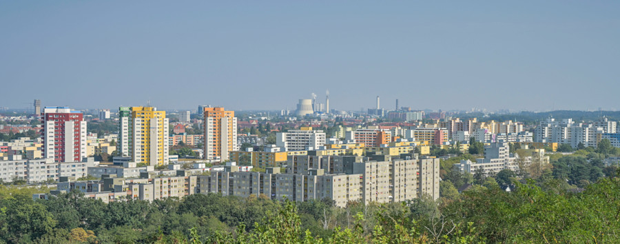 Berliner CDU und SPD uneinig über Fehlbelegungsabgabe – Maßnahme nützlich für sozialen Wohnungsbau?