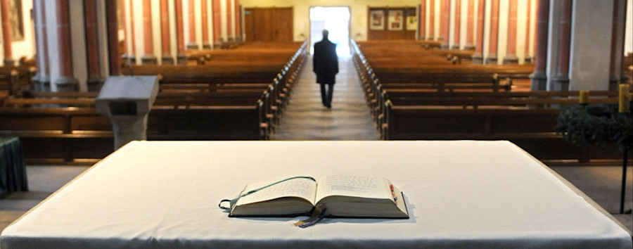 Vorgang via Mausklick sei „würdelos“: Kirche will Berliner Schäfchen nicht online austreten lassen
