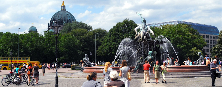 Senat schlägt vor, den Neptunbrunnen zu kopieren