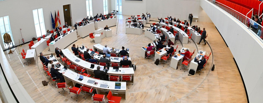 Geht das auch in Berlin? Pöbler im brandenburgischen Landtag sollen künftig Strafe zahlen