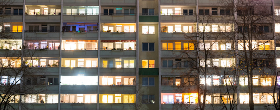 CDU drängt, SPD bremst: Fehlbelegungsabgabe für Sozialwohnungen in Berlin