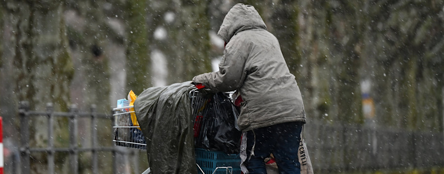 „Evas Obdach“ für wohnungslose Frauen: Land Berlin kauft vier Wohnungen und sichert bedrohte Notunterkunft