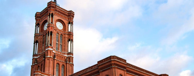 Klimaaktivisten wollen das Rote Rathaus umzingeln