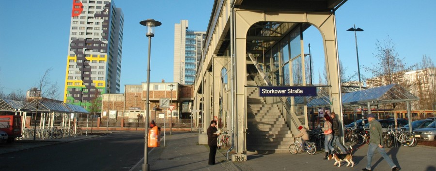 Der Schlechtwetter-Lift von Berlin-Lichtenberg: Aufzug am S-Bahnhof Storkower Straße fährt nicht bei hohen Temperaturen