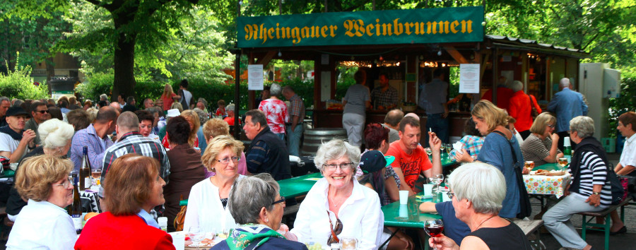 Darf der Rheingauer Weinbrunnen in Berlin stattfinden?