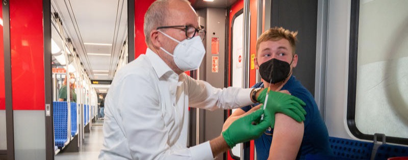 Wo und wie gewinnt man mehr Menschen fürs Impfen? Ideen der Checkpoint-Leser