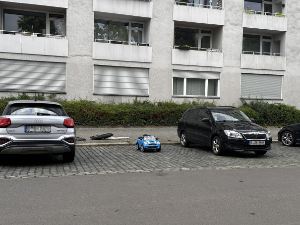 Kiekste: Geschrumpfter Mini in Kreuzberg