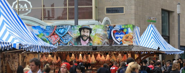 Alexanderplatz ein Drittel des Jahres mit Buden blockiert