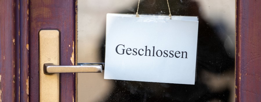 Kakerlaken, Schimmel, Mäusekot: Bezirksamt Neukölln schließt Restaurant – und scherzt auf Twitter