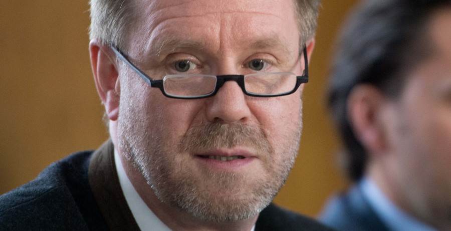 Bezirksbürgermeister Naumann bleibt Erklärung für Schwedenurlaub schuldig
