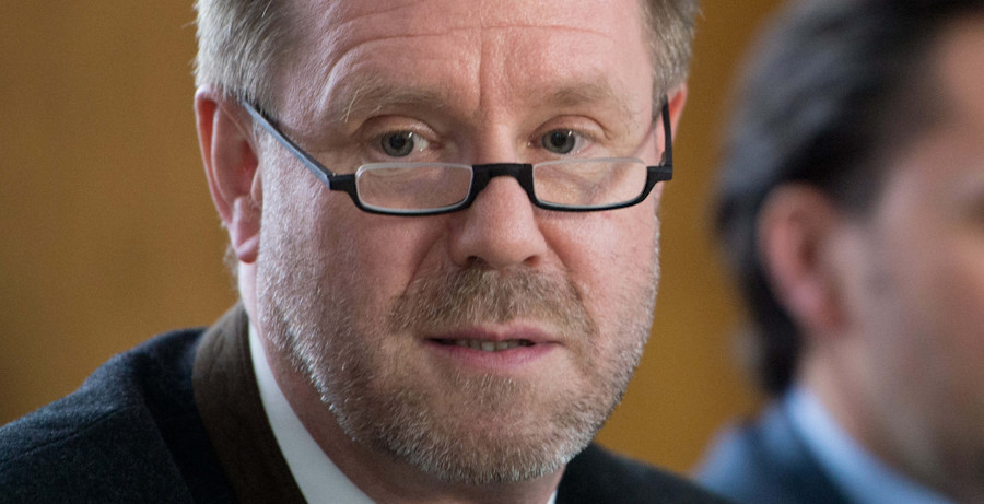 Bezirksbürgermeister Naumann bleibt Erklärung für Schwedenurlaub schuldig