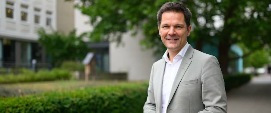 „Muss sich zu entscheidenden Themen äußern“: SPD-Kandidat Steffen Krach stellt sich in Berlin vor