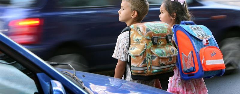 Steglitzer Grundschule fordert Ende der Autoraserei