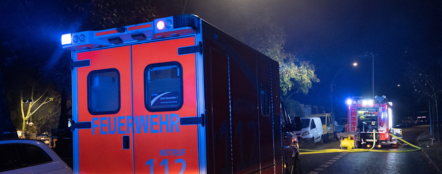 Brennende Wagenburg auf dem Mariannenplatz