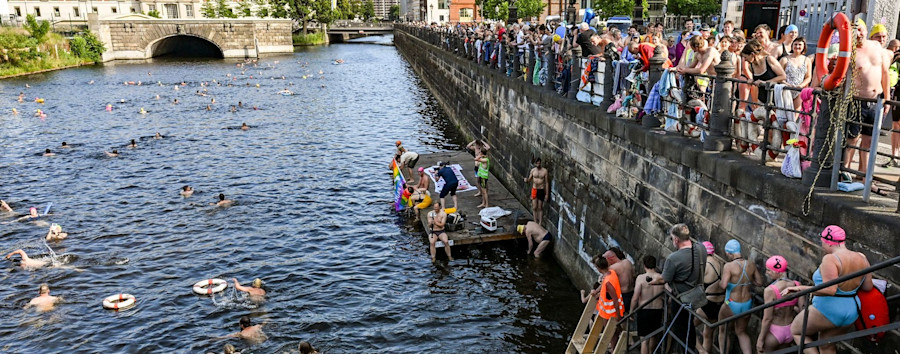 Schwimmen im Spreekanal: Demo gegen das Badeverbot in Berliner Flüssen