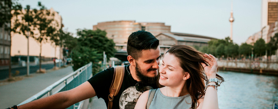 Berlin ist glücklicher als New York: Das Ergebnis des „Happy City Ranking 2025“