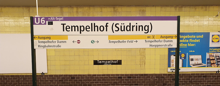 BVG lässt Bahnhof-Ausgänge in Berlin besser ausschildern