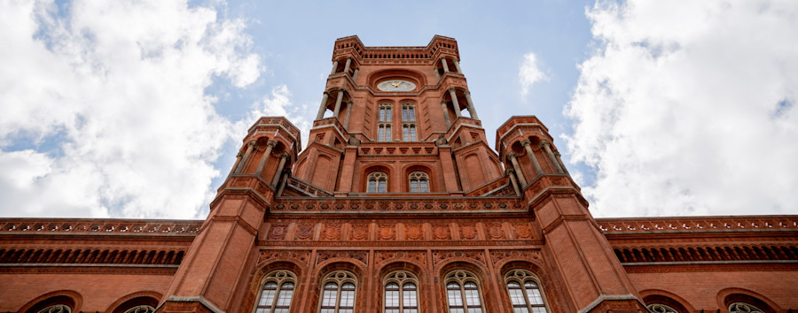 „Dann doch lieber den Senat abschaffen”: Bezirksbürgermeister wehren sich gegen FDP-Vorschlag