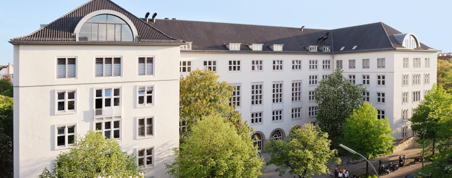Lehrende schieben mittlerweile Überstunden: Die Berliner Hochschule für Wirtschaft und Recht beklagt Mangel an Professoren