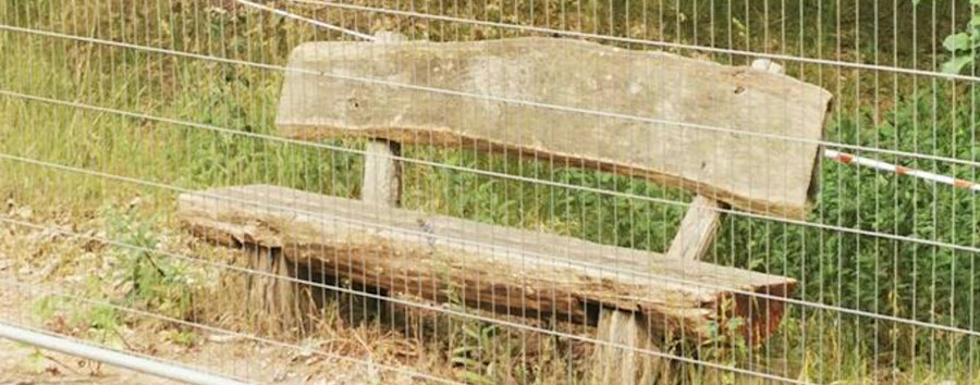 Weil niemand Kampfmittelfreiheit bestätigen will: Berliner Verwaltung zäunt seit Monaten Sitzbank nahe des Grunewalder Sprengplatzes ein