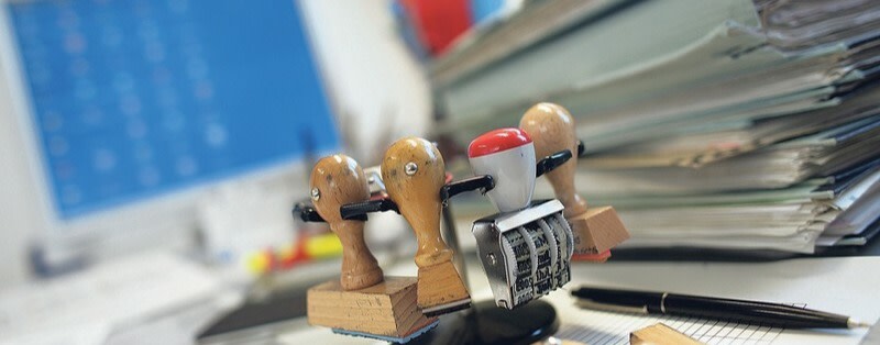 15 Mitarbeiter beschäftigt: Ein Abgeordneter legt Bezirk mit Flut von Anfragen lahm