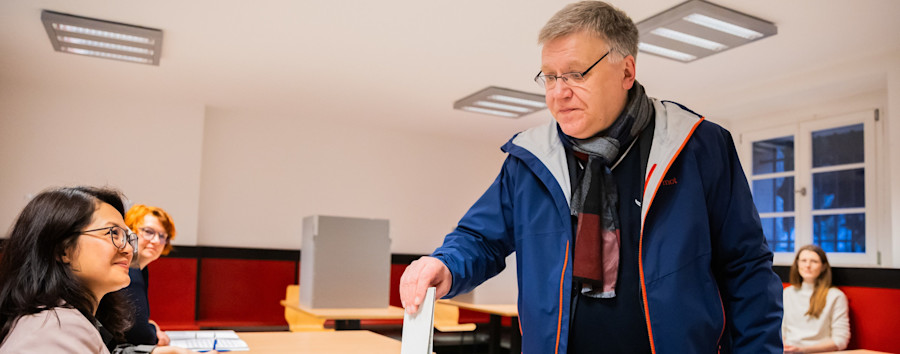 Berlins Landeswahlleiter zum „Superwahltag“: Organisatorisch denkbar, demokratisch riskant