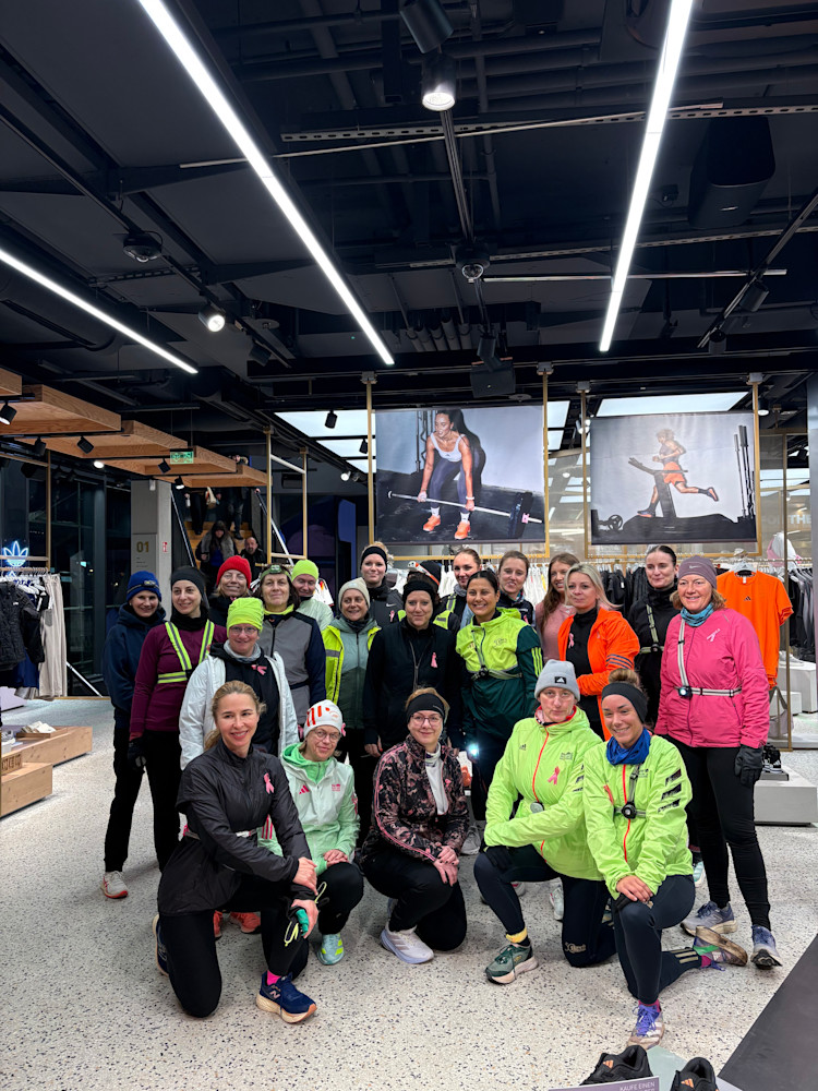 Foto: Start der neuen Laufgruppe „Women Who Run in the Dark“