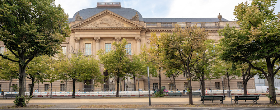 20 Jahre Bauzaun: Was kostete die Dauer-Absperrung in der Charlottenstraße?