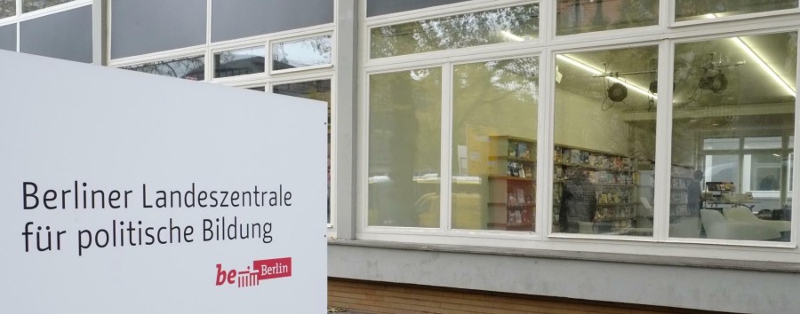Kürzungen im Bundeshaushalt: Auch Projekte der Berliner Landeszentrale für Politische Bildung gefährdet