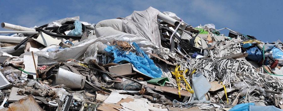 Müllheizkraftwerk Ruhleben: Abgas aus der Müllverbrennungsanlage der BSR unterschreitet Grenzwerte
