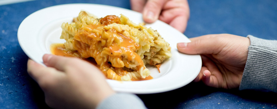 Rund ein Viertel der Schulen in Berlin-Mitte wirft jede 5. Mensaportion weg