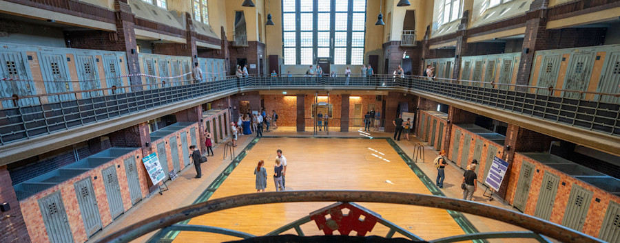Neues Leben für denkmalgeschütztes Gebäude: Stadtbad Lichtenberg bleibt Ort der Kunst