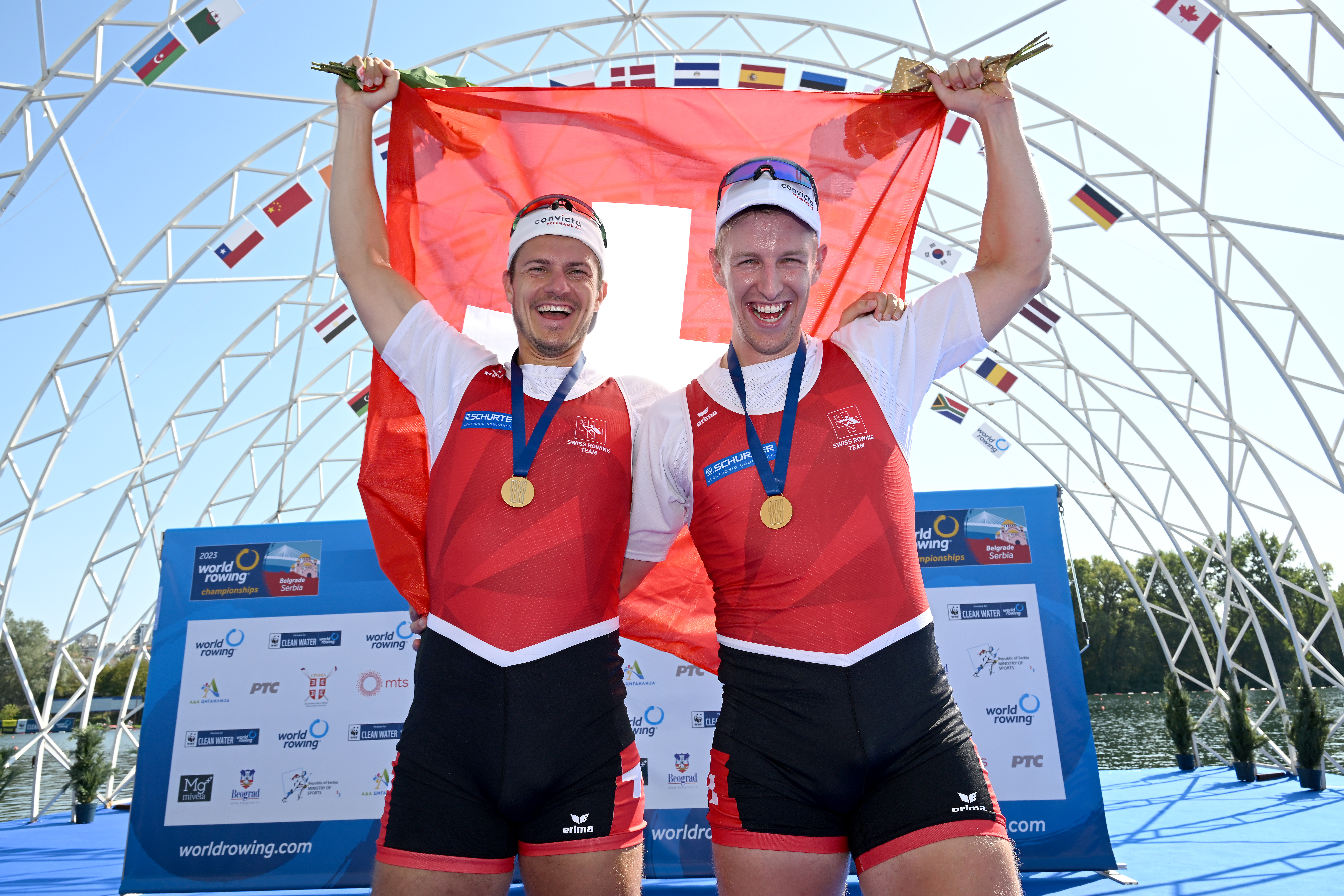 World rowing champions focus on saving water: Roman Röösli and Andrin ...