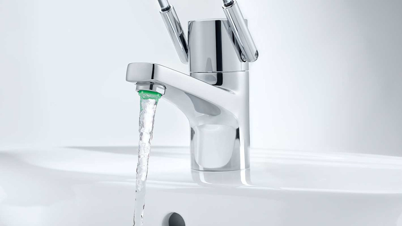Faucet aerator colorcoding system for hygiene applications