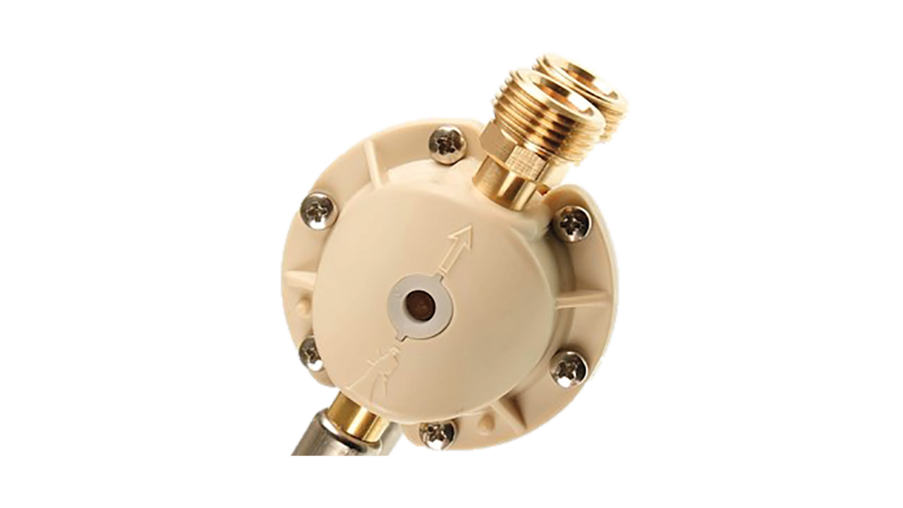 Pressure balancing valve