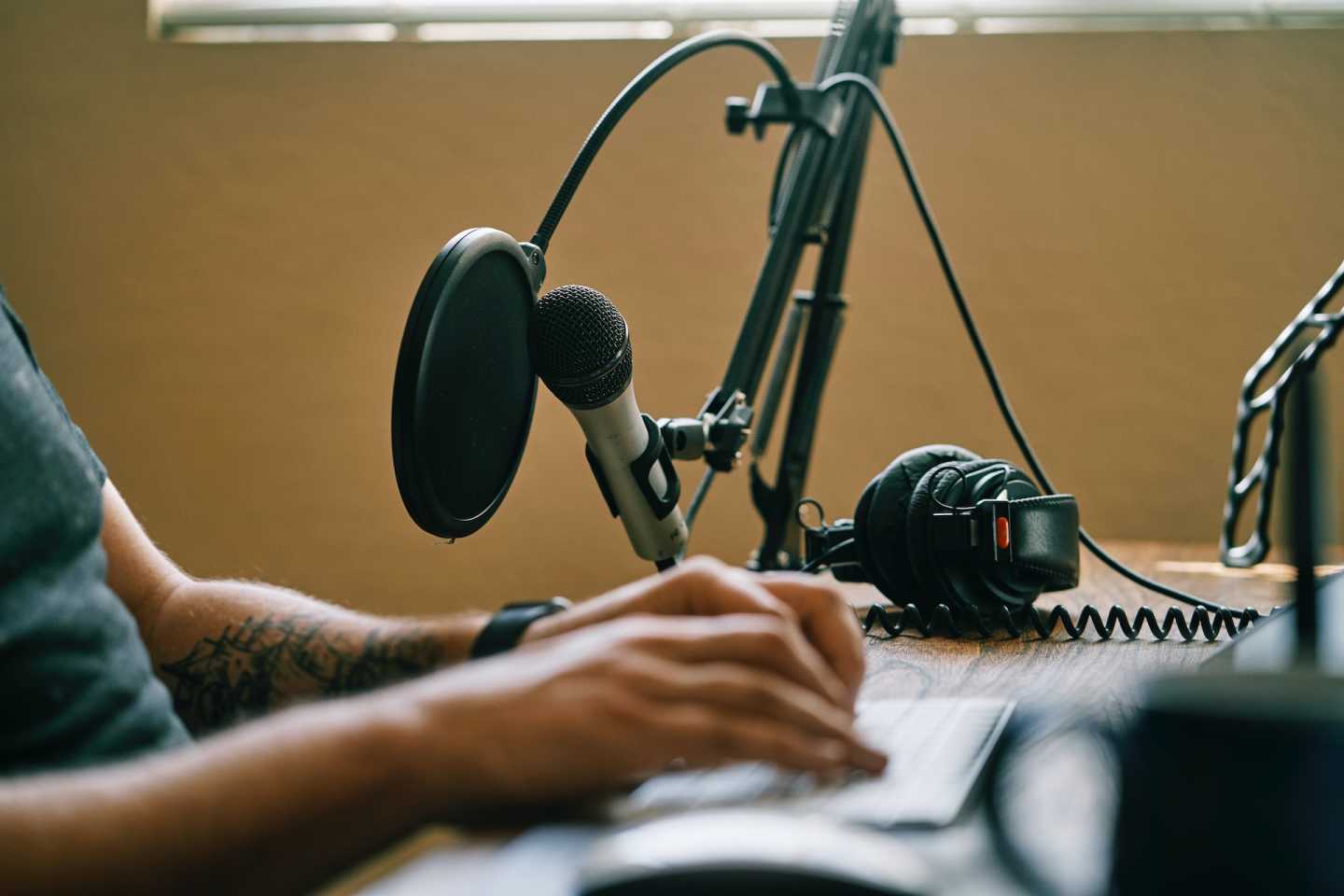 Professional Podcast Studio Setup Kit (2 Hosts) - Church Live
