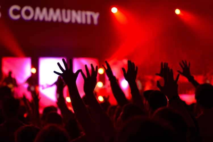 4 Awesome Online Community Website Examples